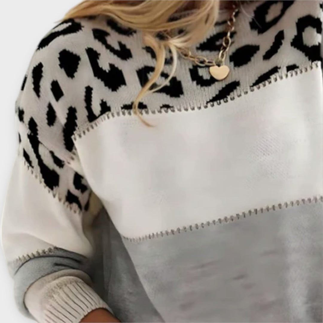 Carly | Comfortable Lion Design Sweater
