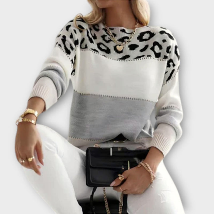 Carly | Comfortable Lion Design Sweater