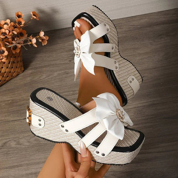 Lydia | Bloom Slides